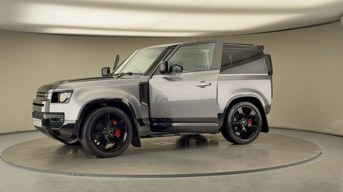 More views of Land Rover Defender 90