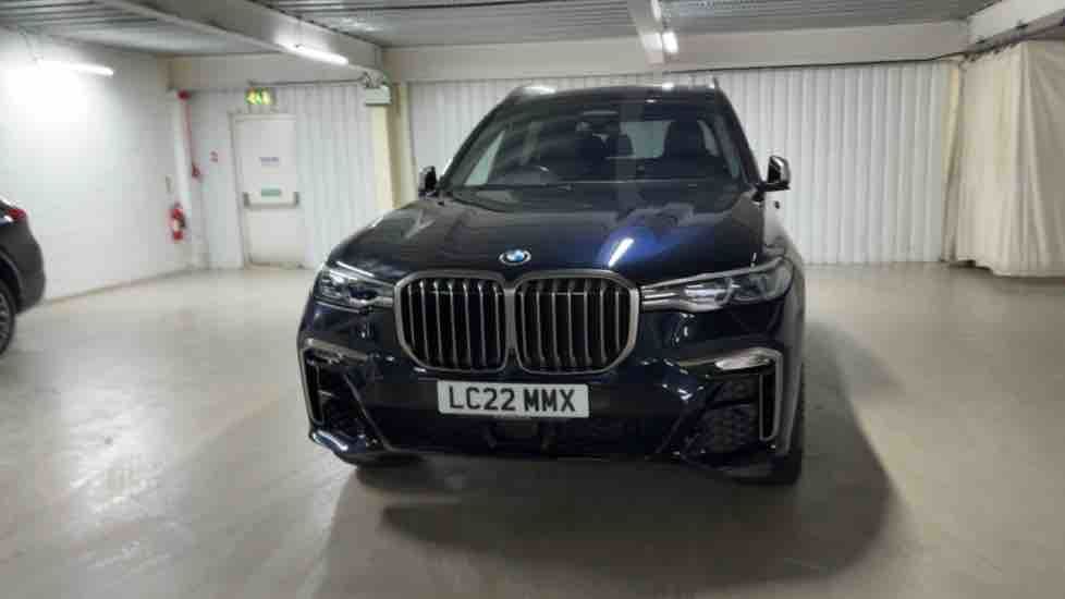 More views of BMW X7