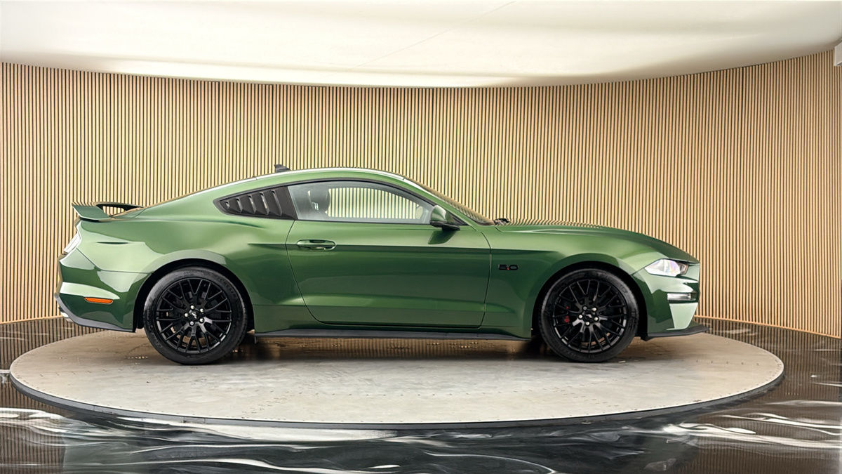 Ford Mustang Image 16