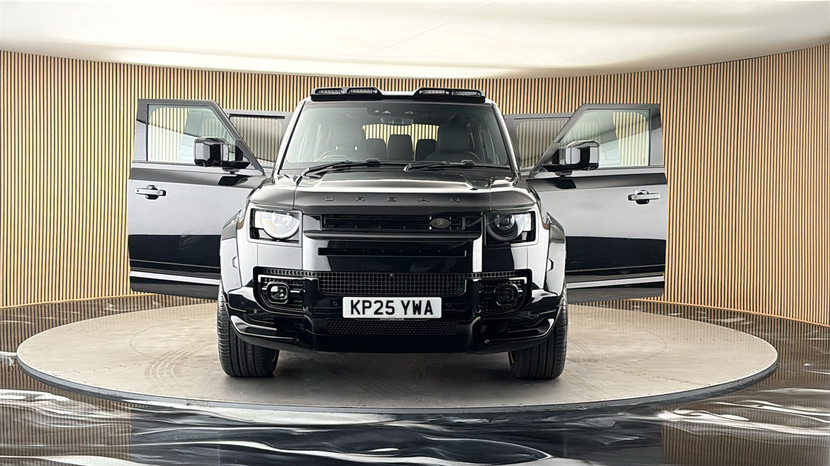 More views of Land Rover Defender 110