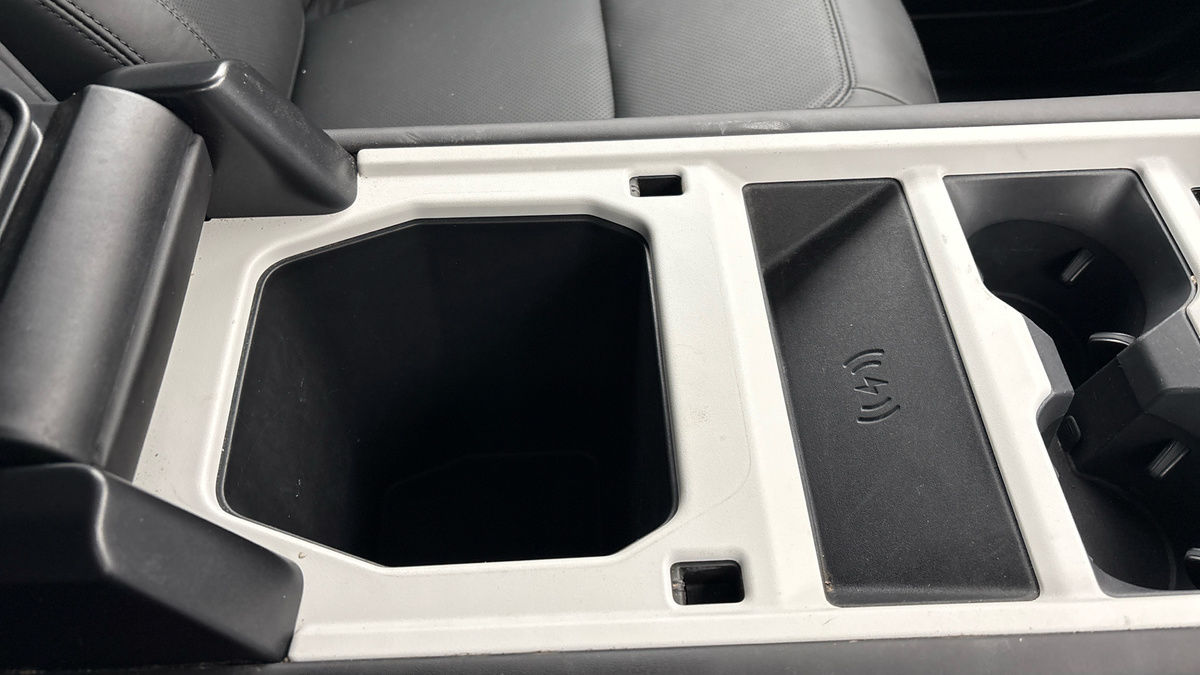 Land Rover Defender 90 Image 31