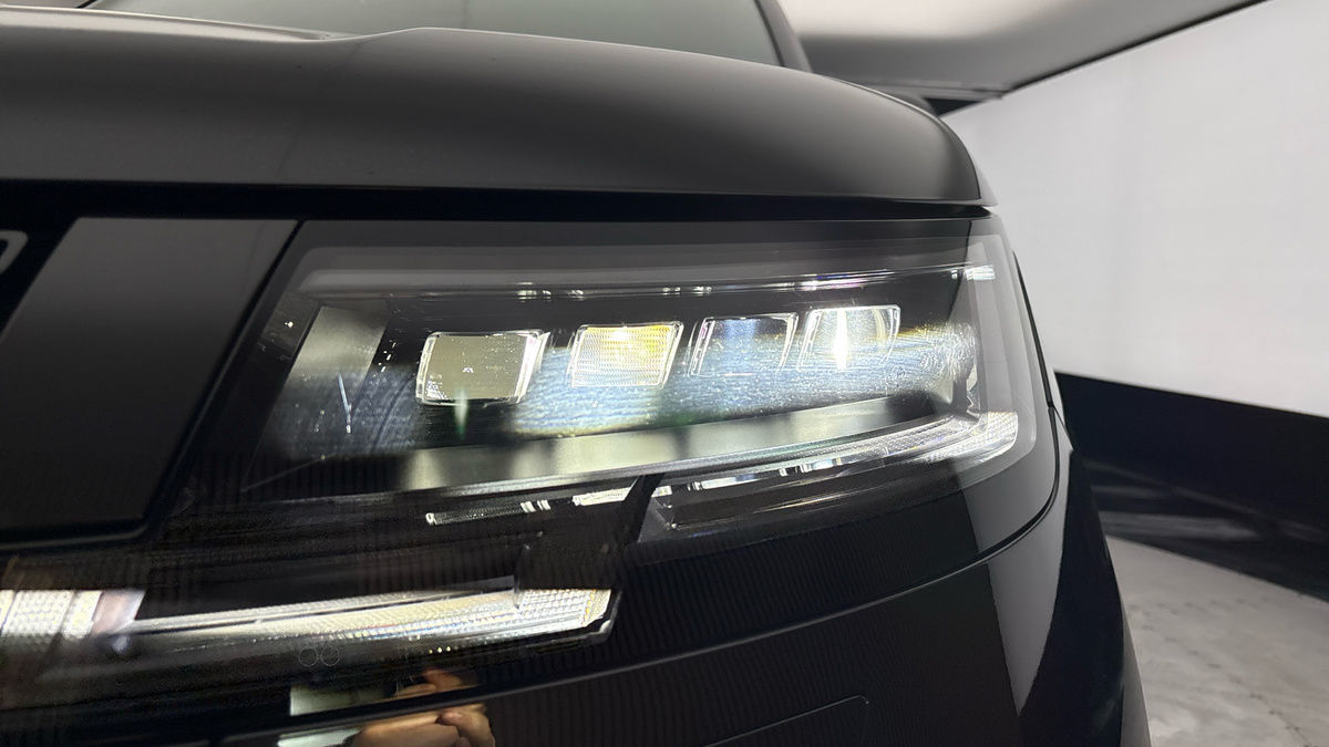 Land Rover Range Rover Image 38