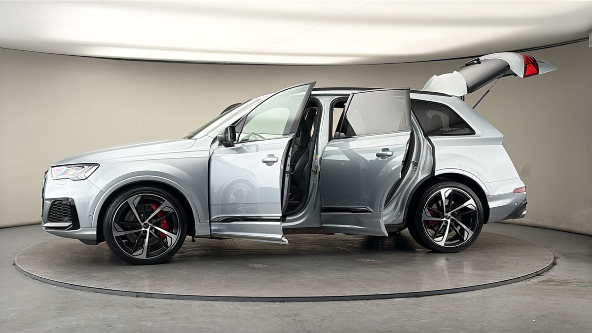 More views of Audi SQ7