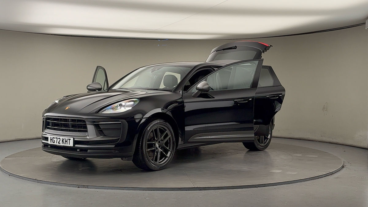 More views of Porsche Macan