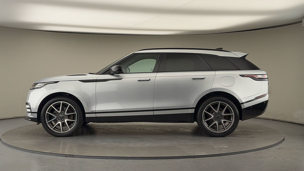 Land Rover Range Rover Velar Image 15