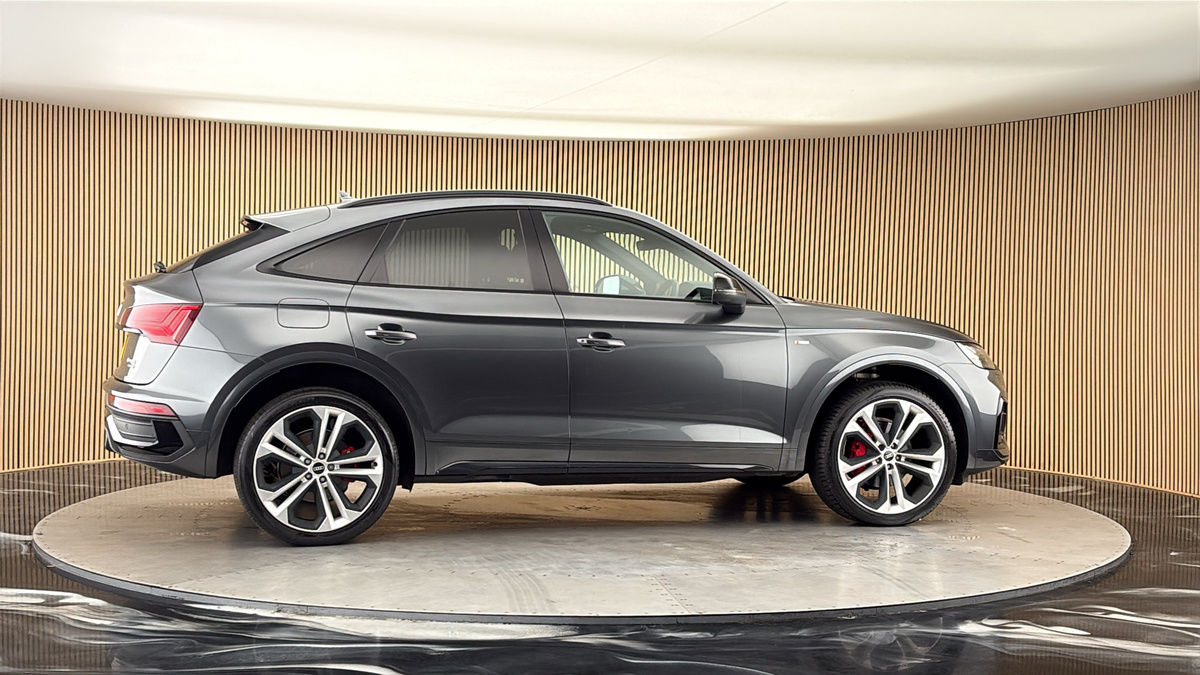 More views of Audi Q5