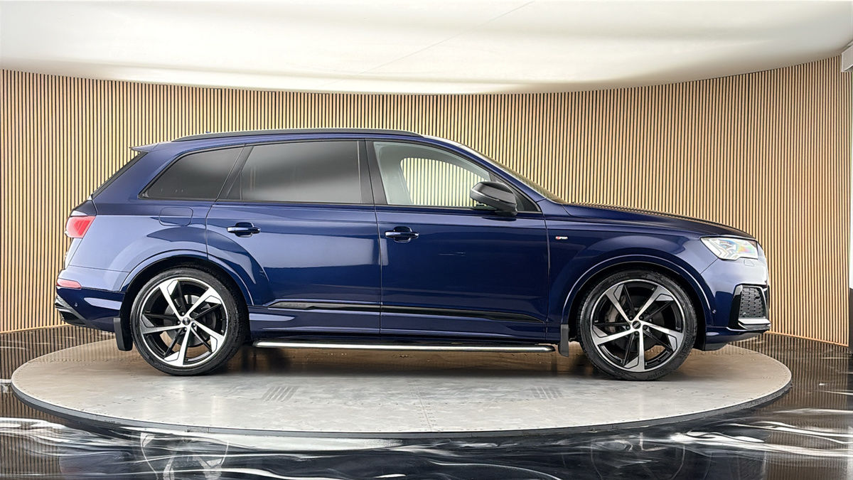 More views of Audi Q7