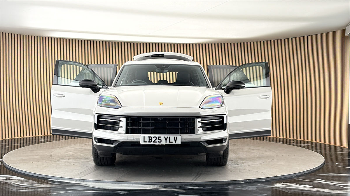 More views of Porsche Cayenne