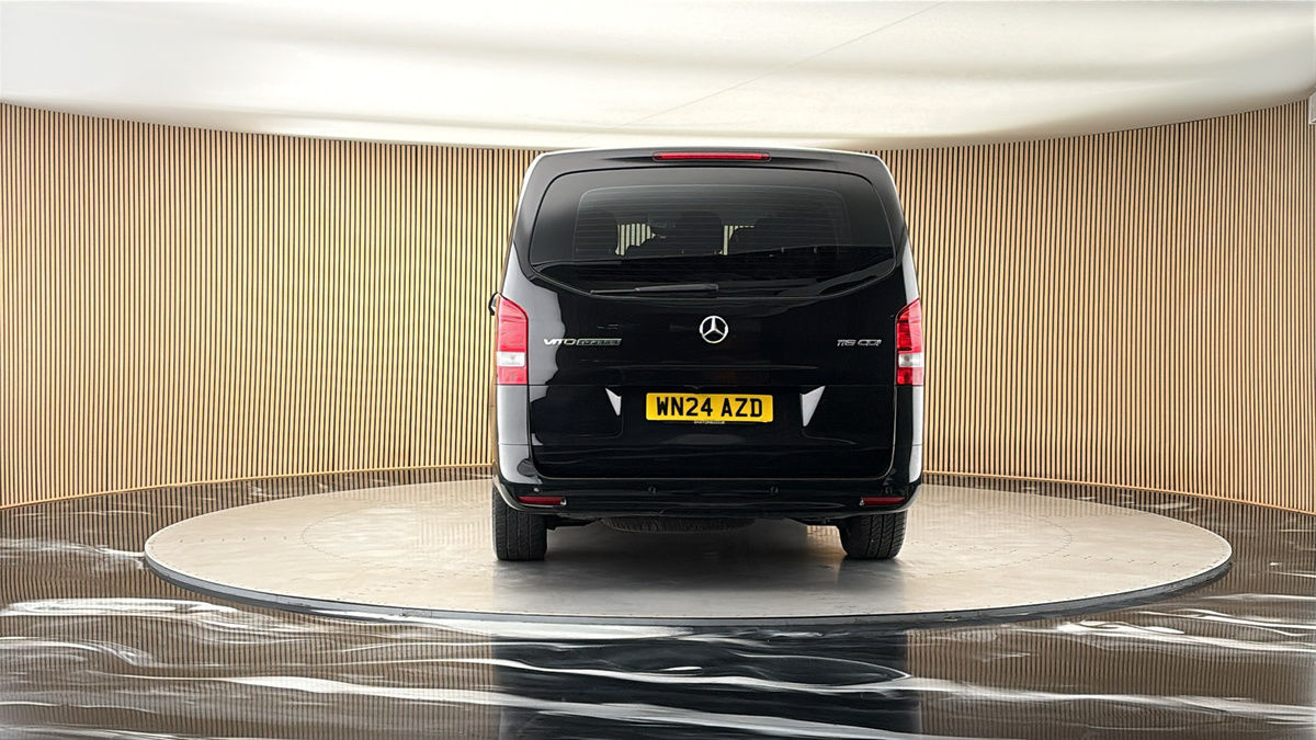 More views of Mercedes-Benz Vito