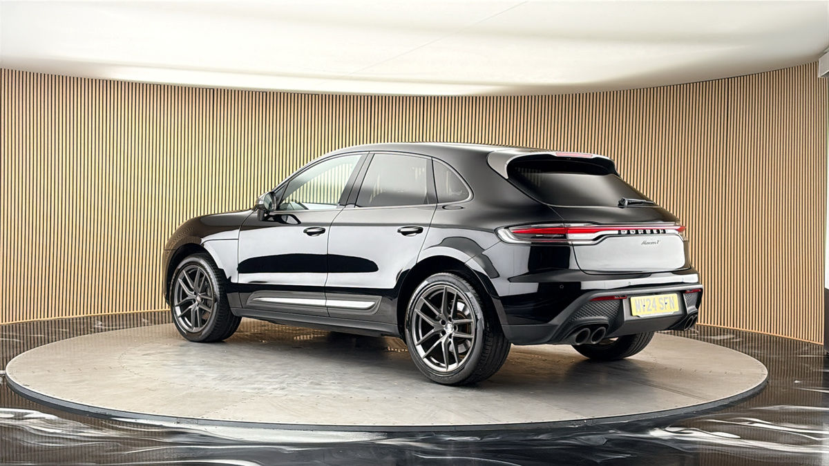 More views of Porsche Macan