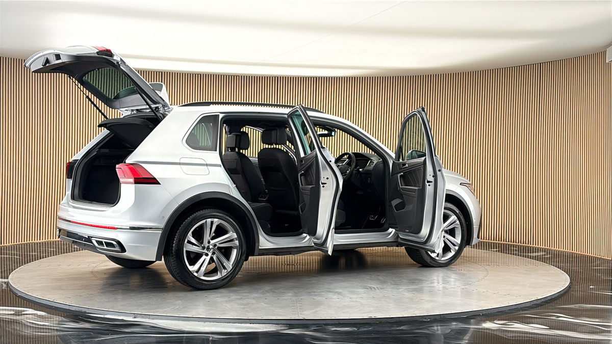 More views of Volkswagen Tiguan