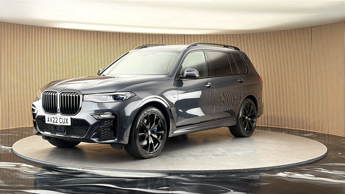 More views of BMW X7