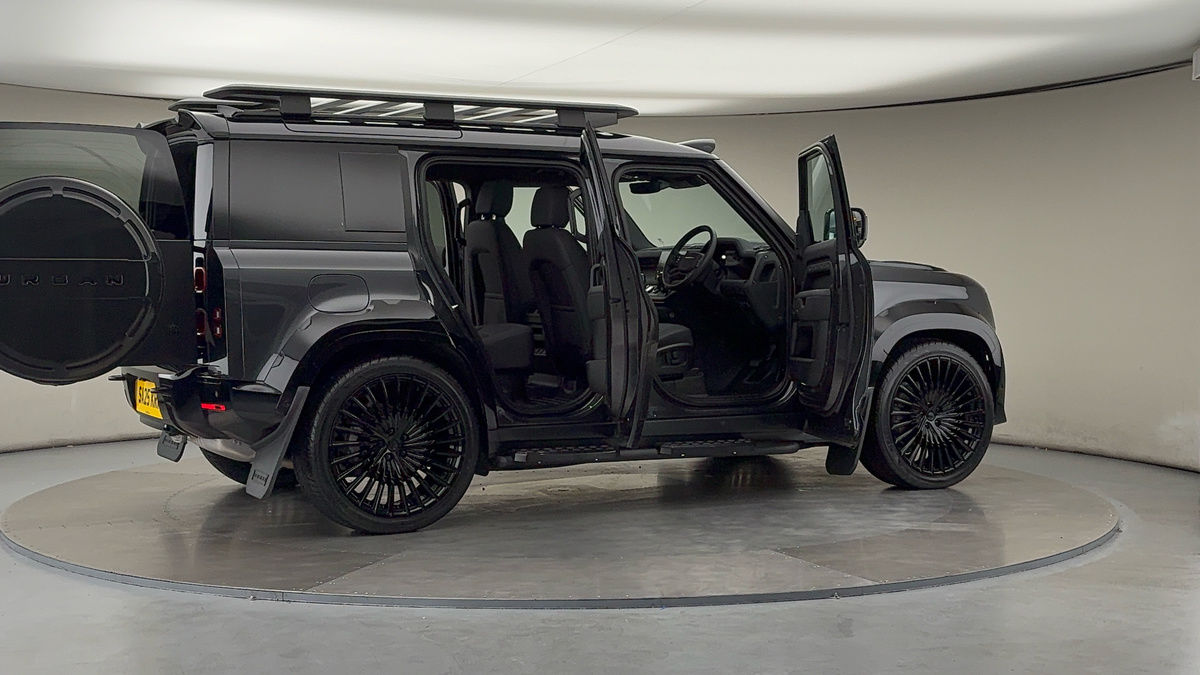 More views of Land Rover Defender 110