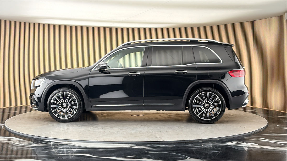 More views of Mercedes-Benz GLB