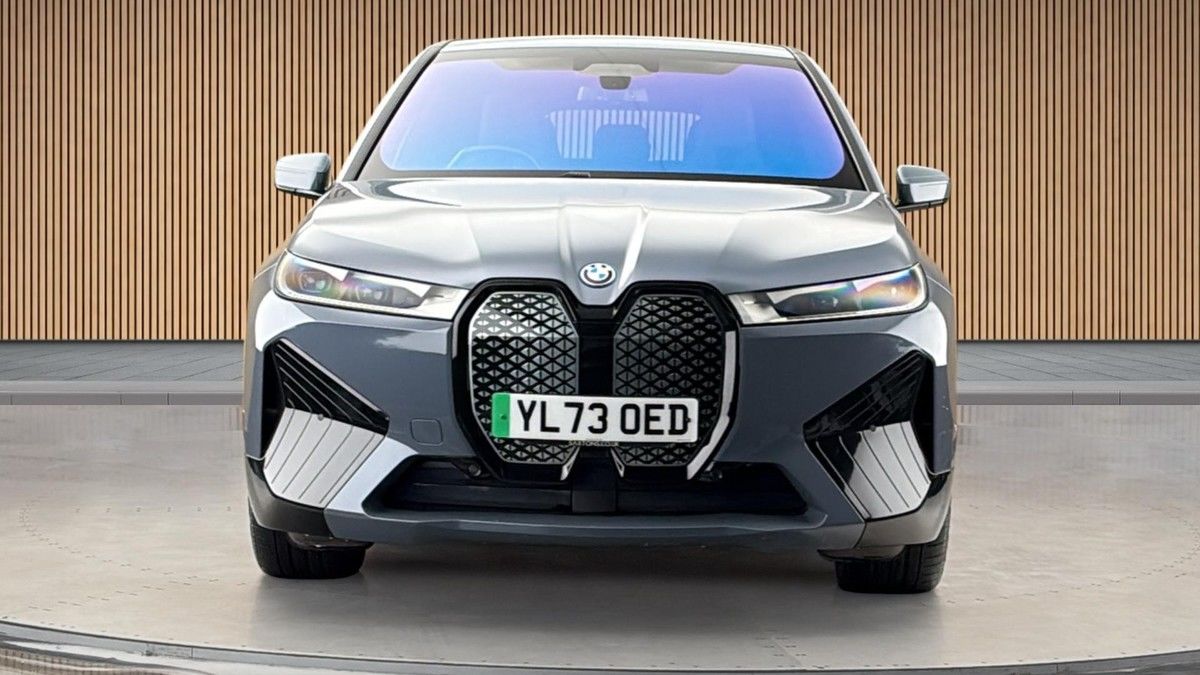 BMW iX Image 3