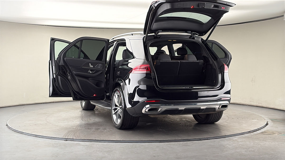 More views of Mercedes-Benz GLE