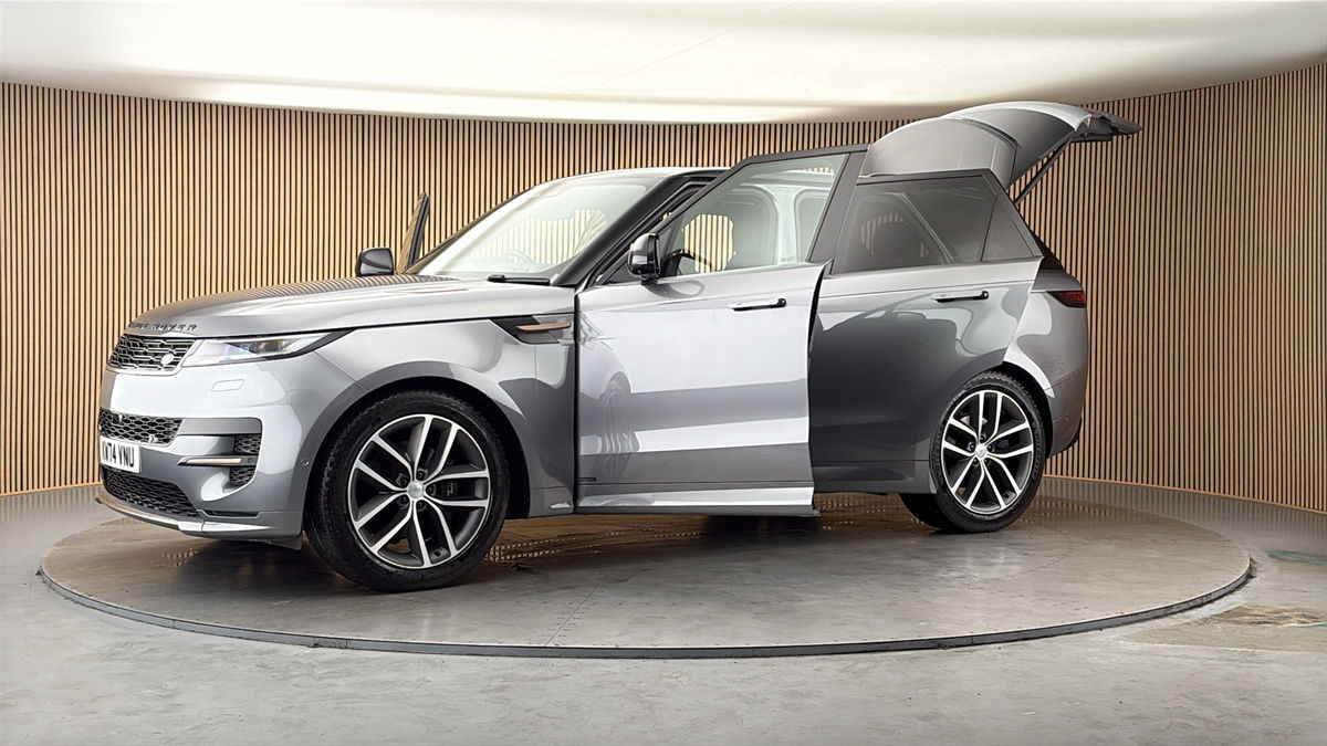 More views of Land Rover Range Rover Sport