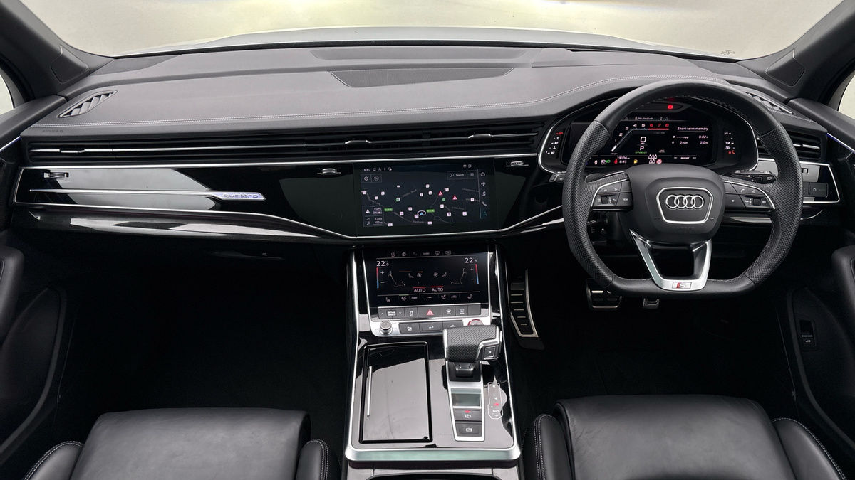 Audi SQ7 Image 12