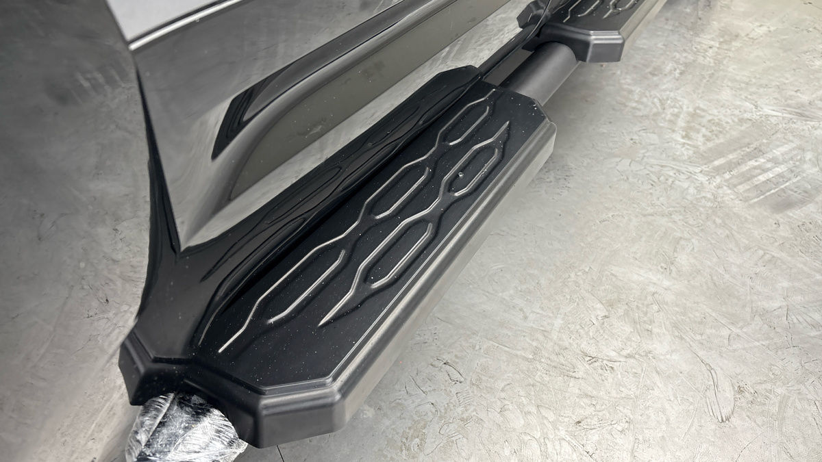 Land Rover Defender 110 Urban Image 25