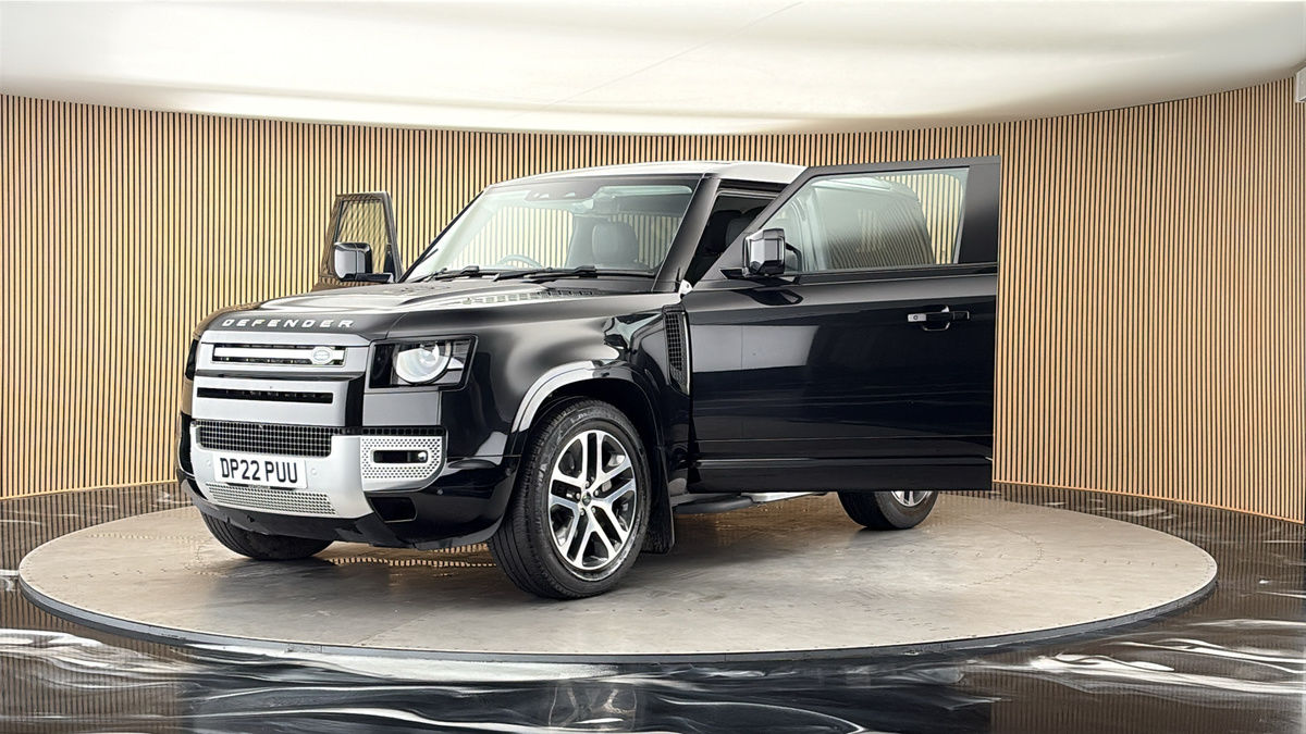More views of Land Rover Defender 90