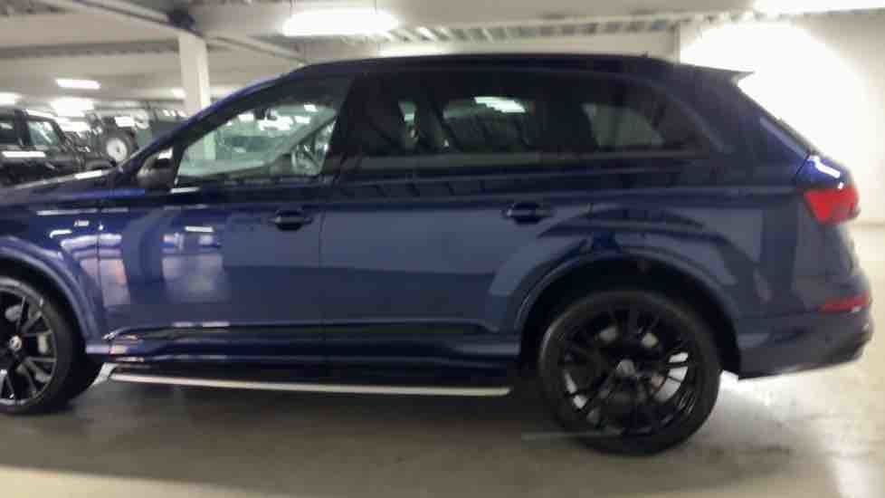 More views of Audi Q7