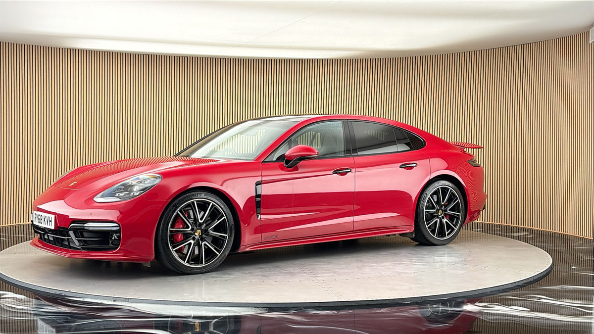 More views of Porsche Panamera