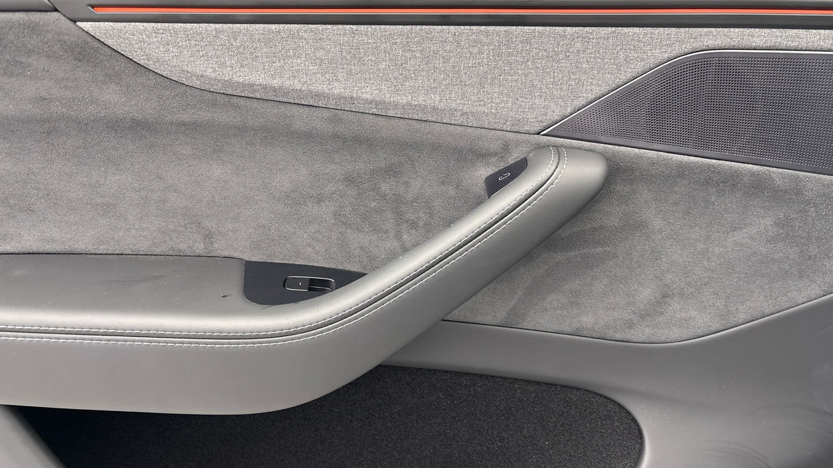 Tesla Model Y Image 19
