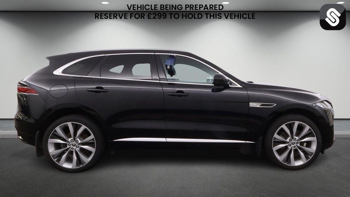 Jaguar F-PACE Image 5
