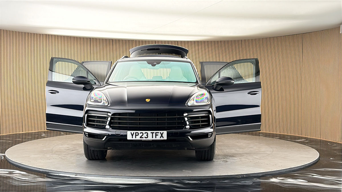 More views of Porsche Cayenne