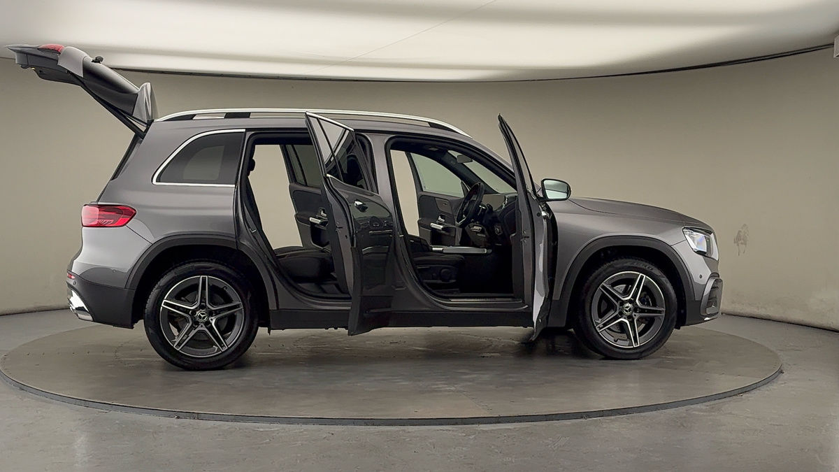 More views of Mercedes-Benz GLB