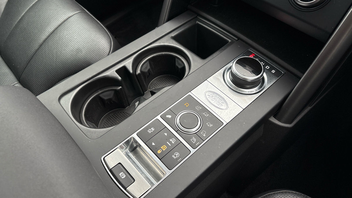 Land Rover Discovery Image 18