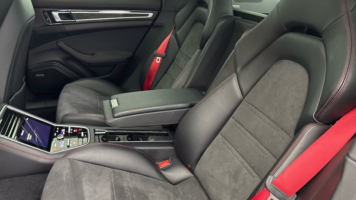 Porsche Panamera Image 9