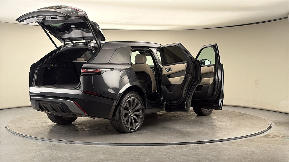 More views of Land Rover Range Rover Velar