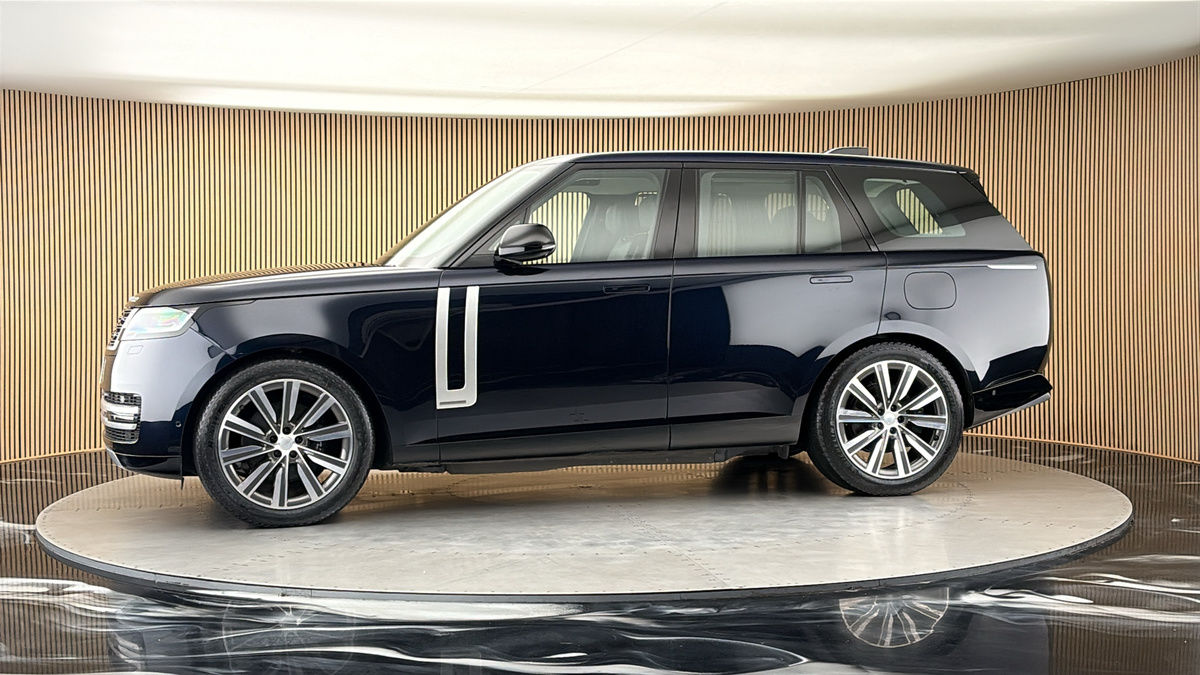 More views of Land Rover Range Rover