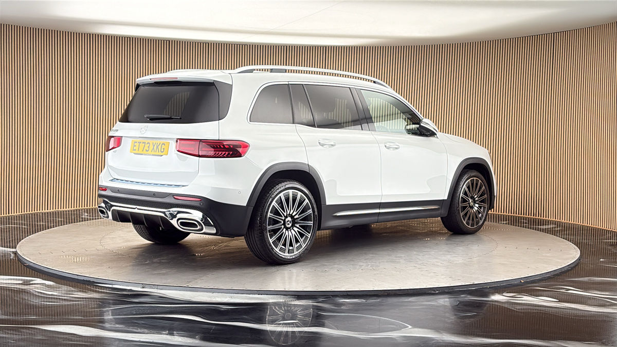 Mercedes-Benz GLB Image 21