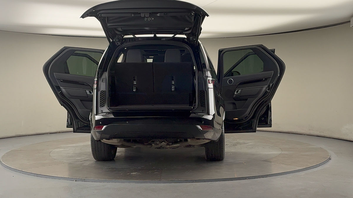 More views of Land Rover Discovery