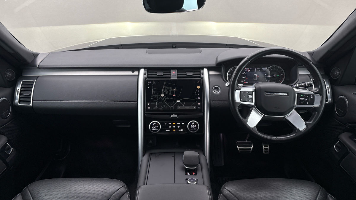 Land Rover Discovery Image 12