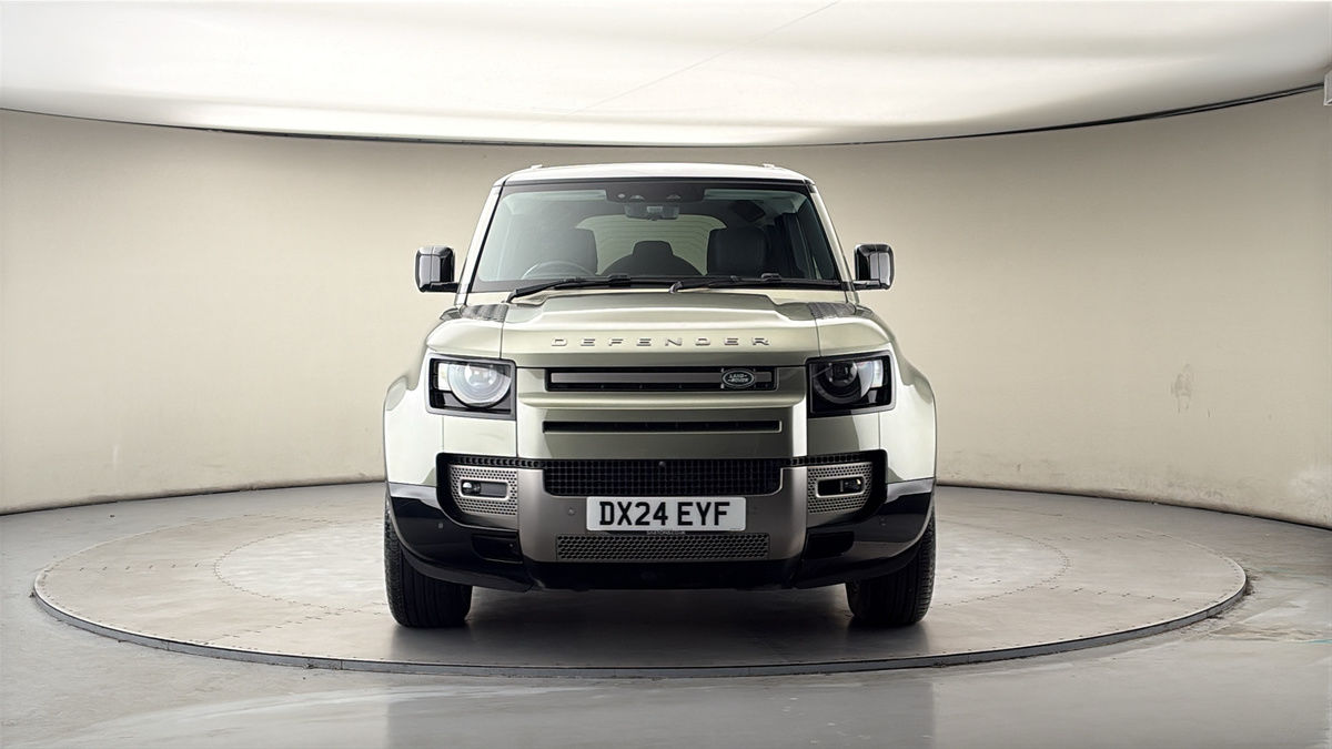 Land Rover Defender 110 Image 3