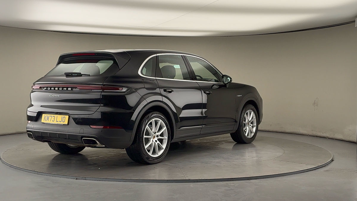 More views of Porsche Cayenne