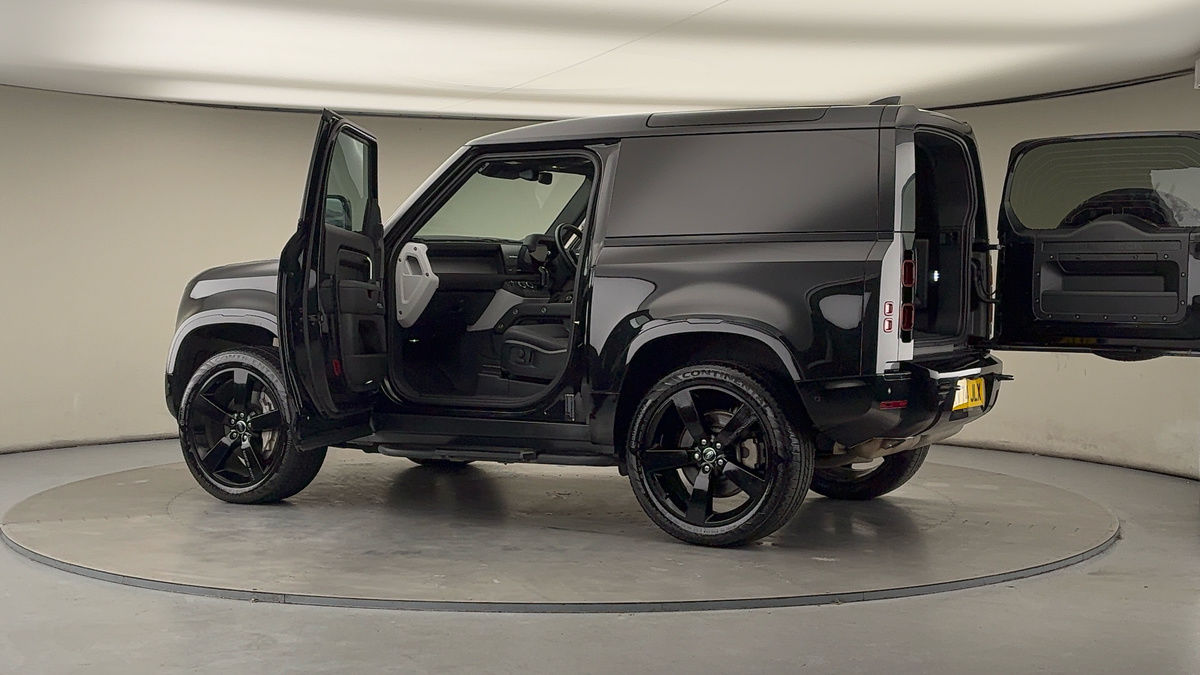 More views of Land Rover Defender 90