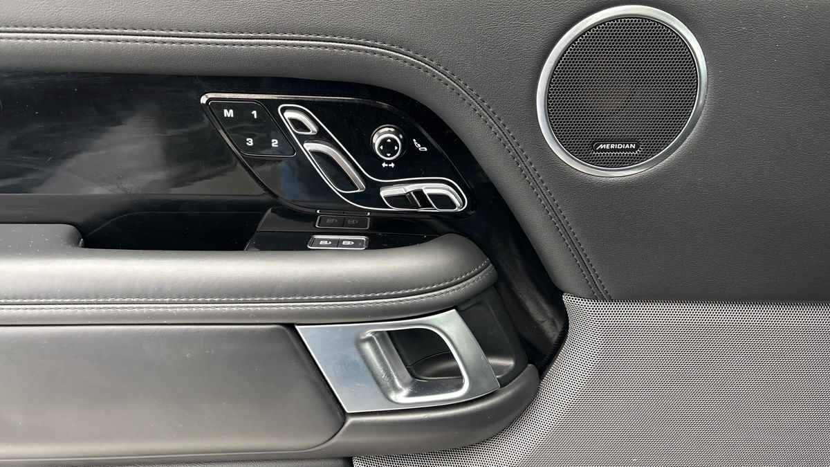 Land Rover Range Rover Image 19