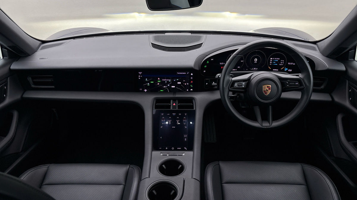 Porsche Taycan Image 12