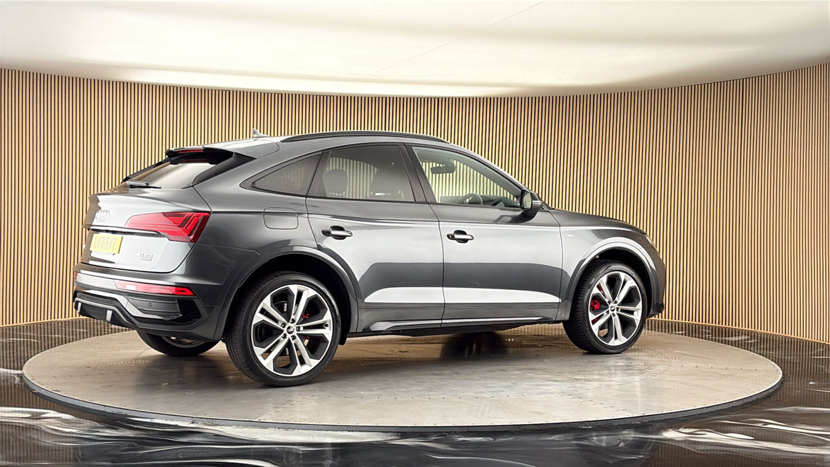 More views of Audi Q5
