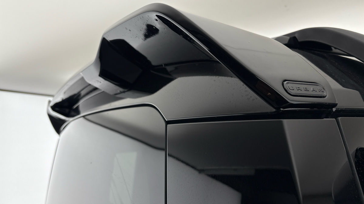 Land Rover Defender 110 Urban Image 31