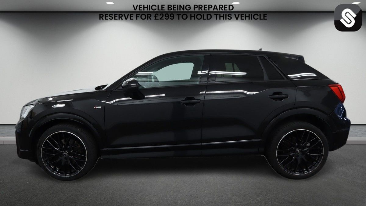 Audi Q2 Image 6