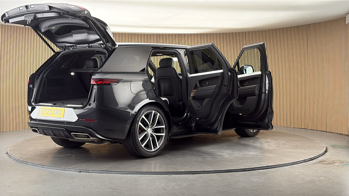 More views of Land Rover Range Rover Sport