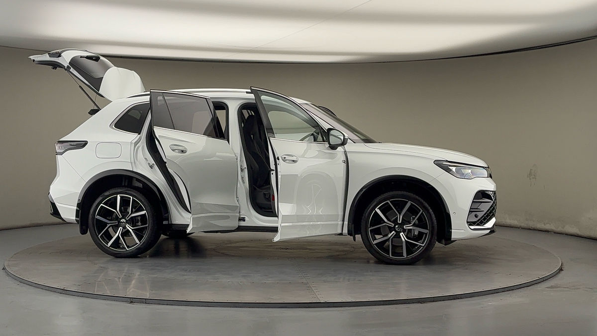 More views of Volkswagen Tiguan