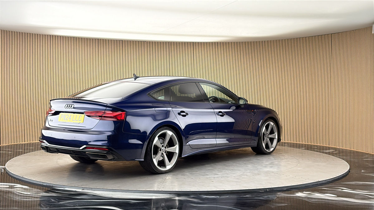 Audi A5 Image 21