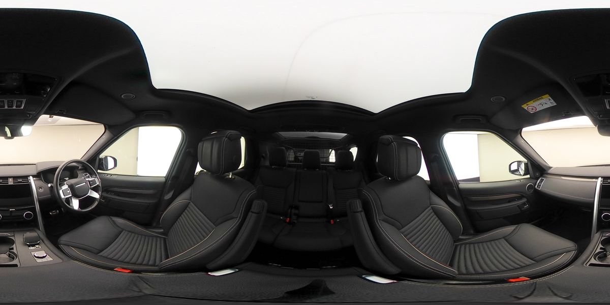 More views of Land Rover Discovery