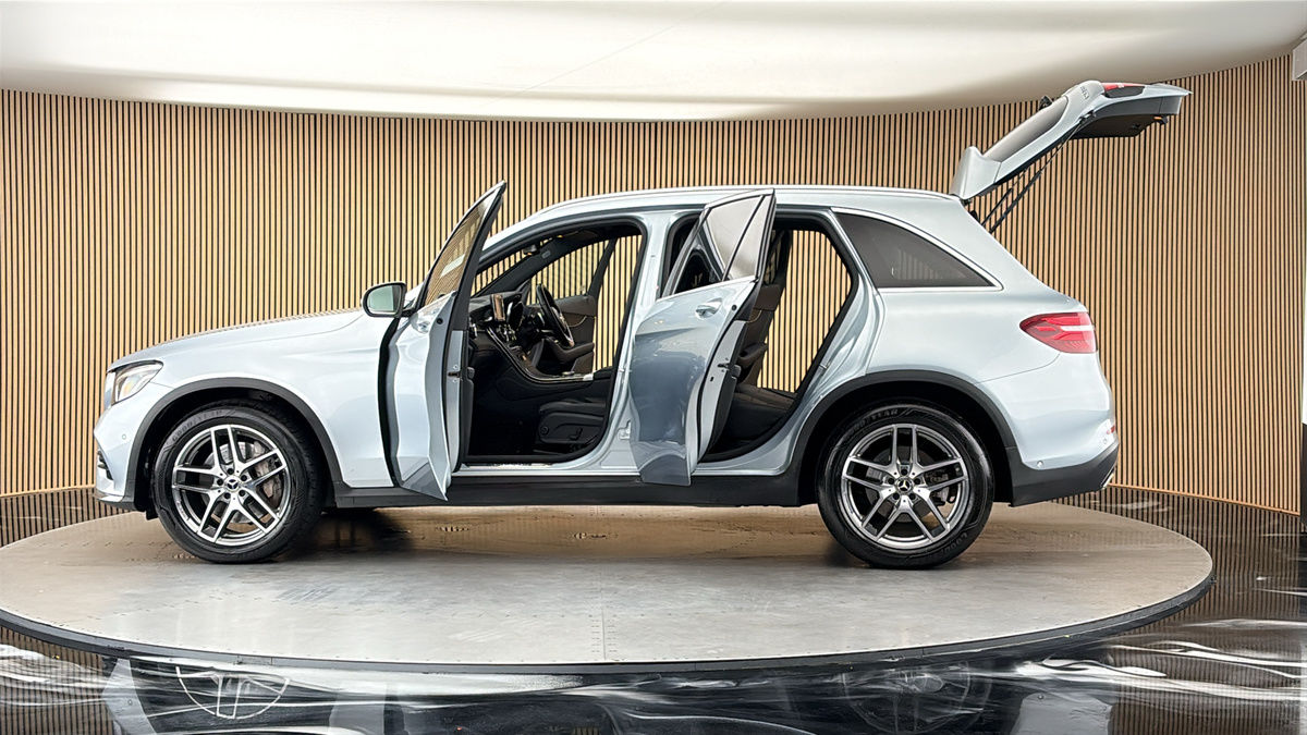 More views of Mercedes-Benz GLC